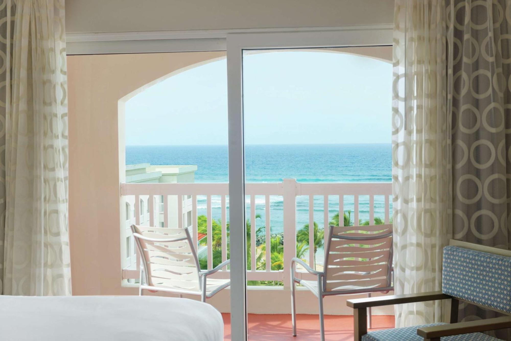 Embassy Suites By Hilton Dorado Del Mar Beach Resort Ngoại thất bức ảnh