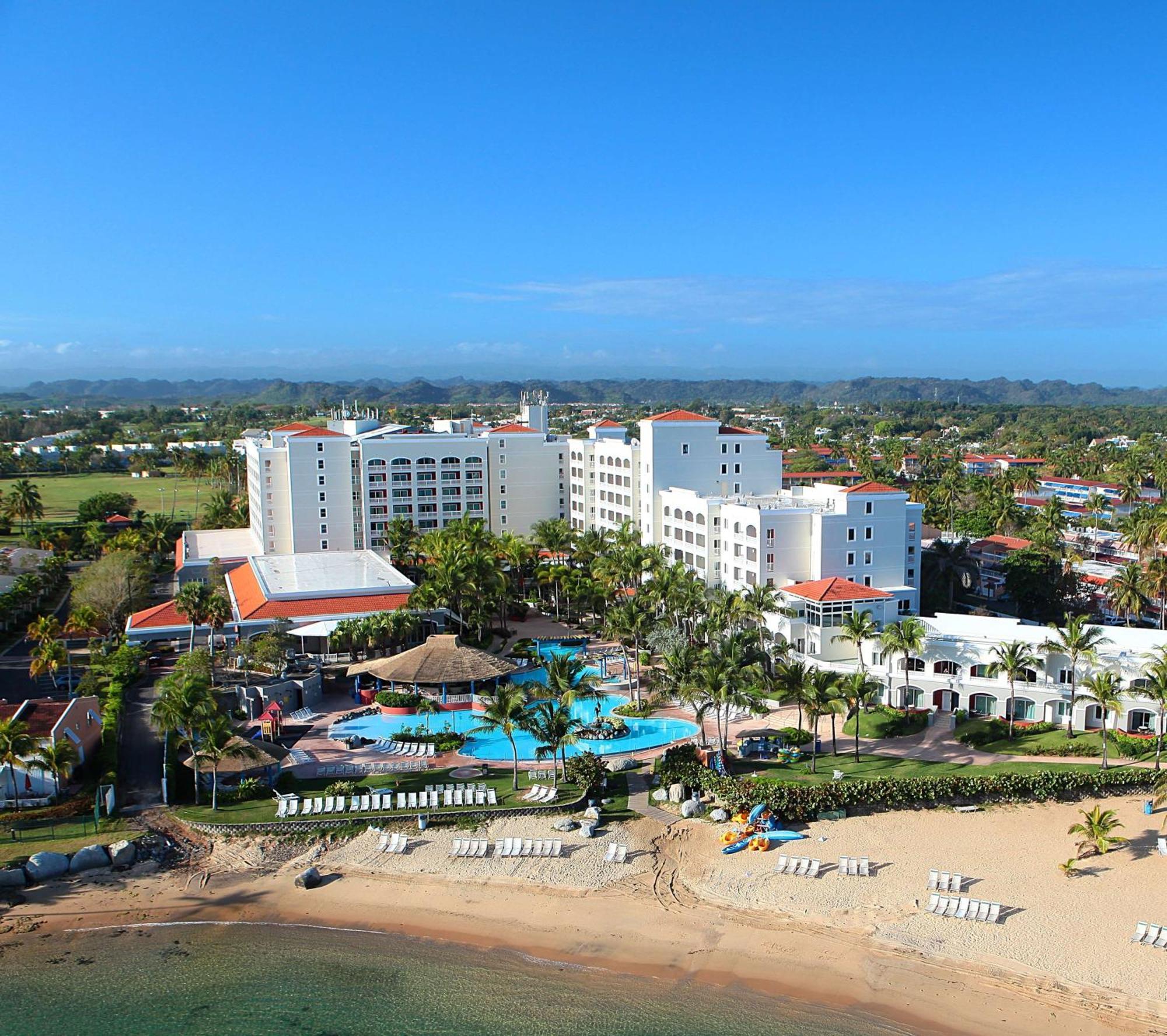 Embassy Suites By Hilton Dorado Del Mar Beach Resort Ngoại thất bức ảnh