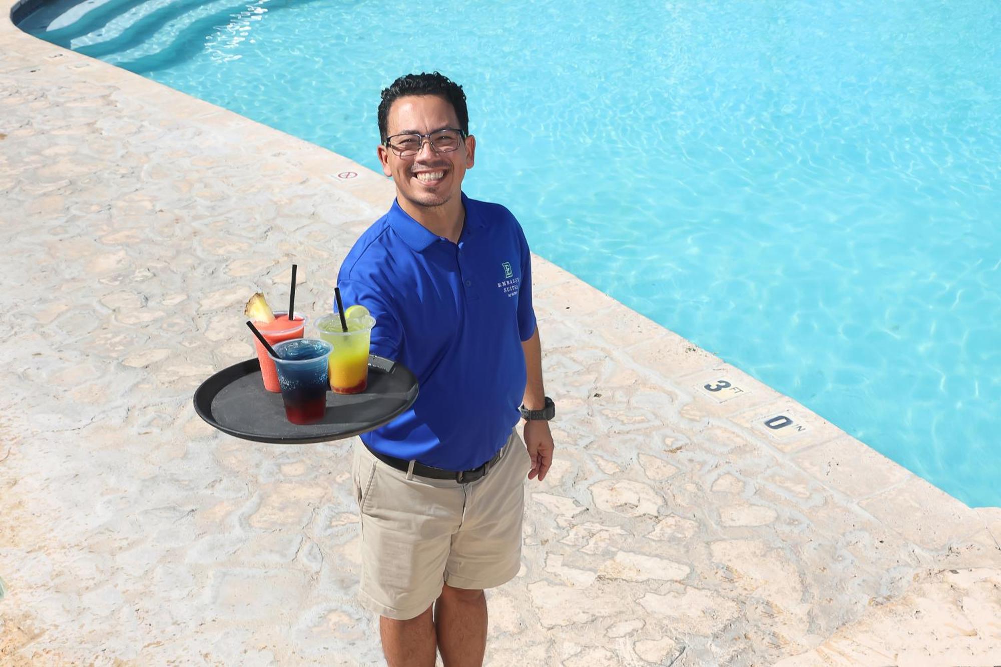Embassy Suites By Hilton Dorado Del Mar Beach Resort Ngoại thất bức ảnh