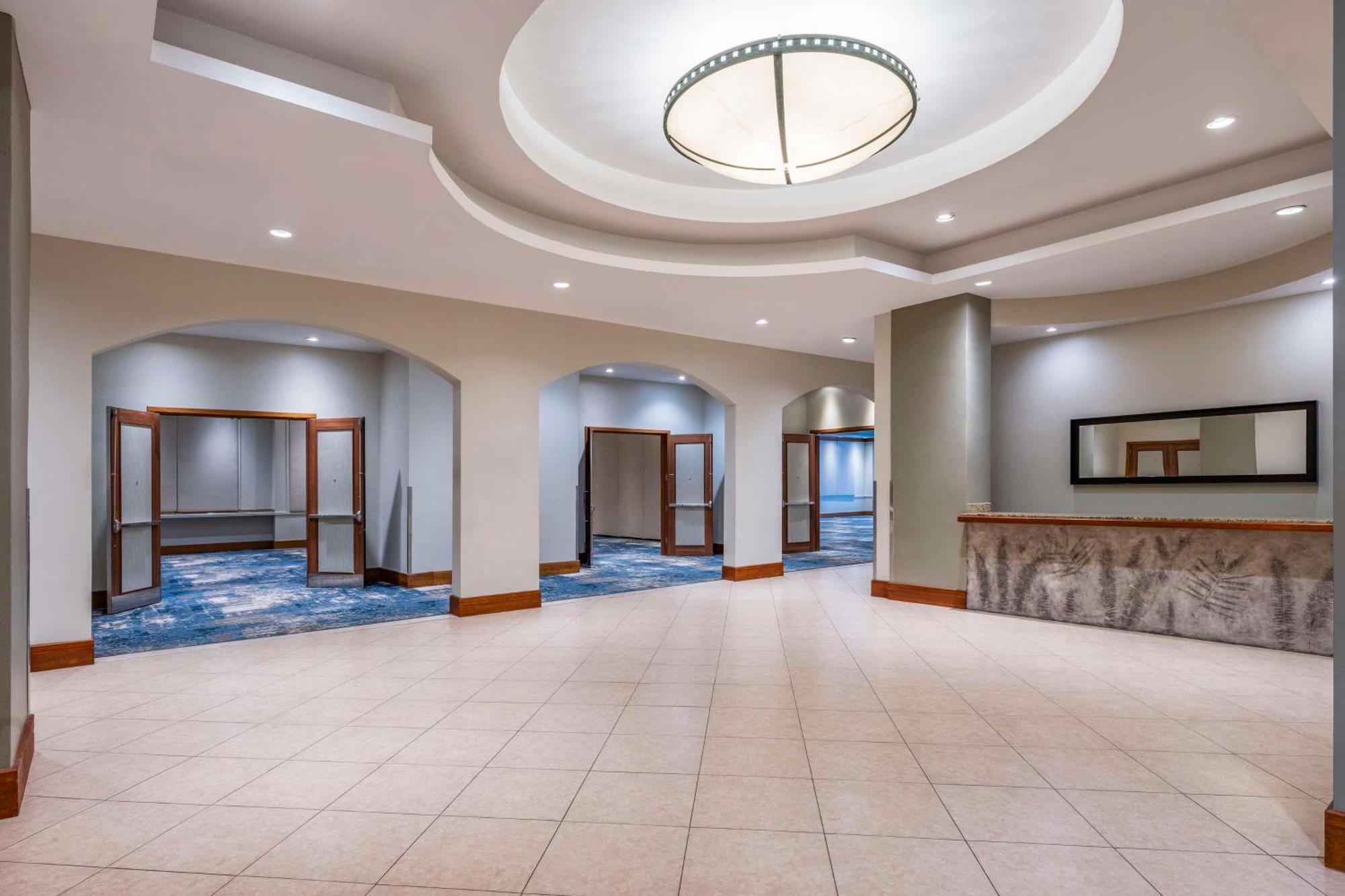 Embassy Suites By Hilton Dorado Del Mar Beach Resort Ngoại thất bức ảnh