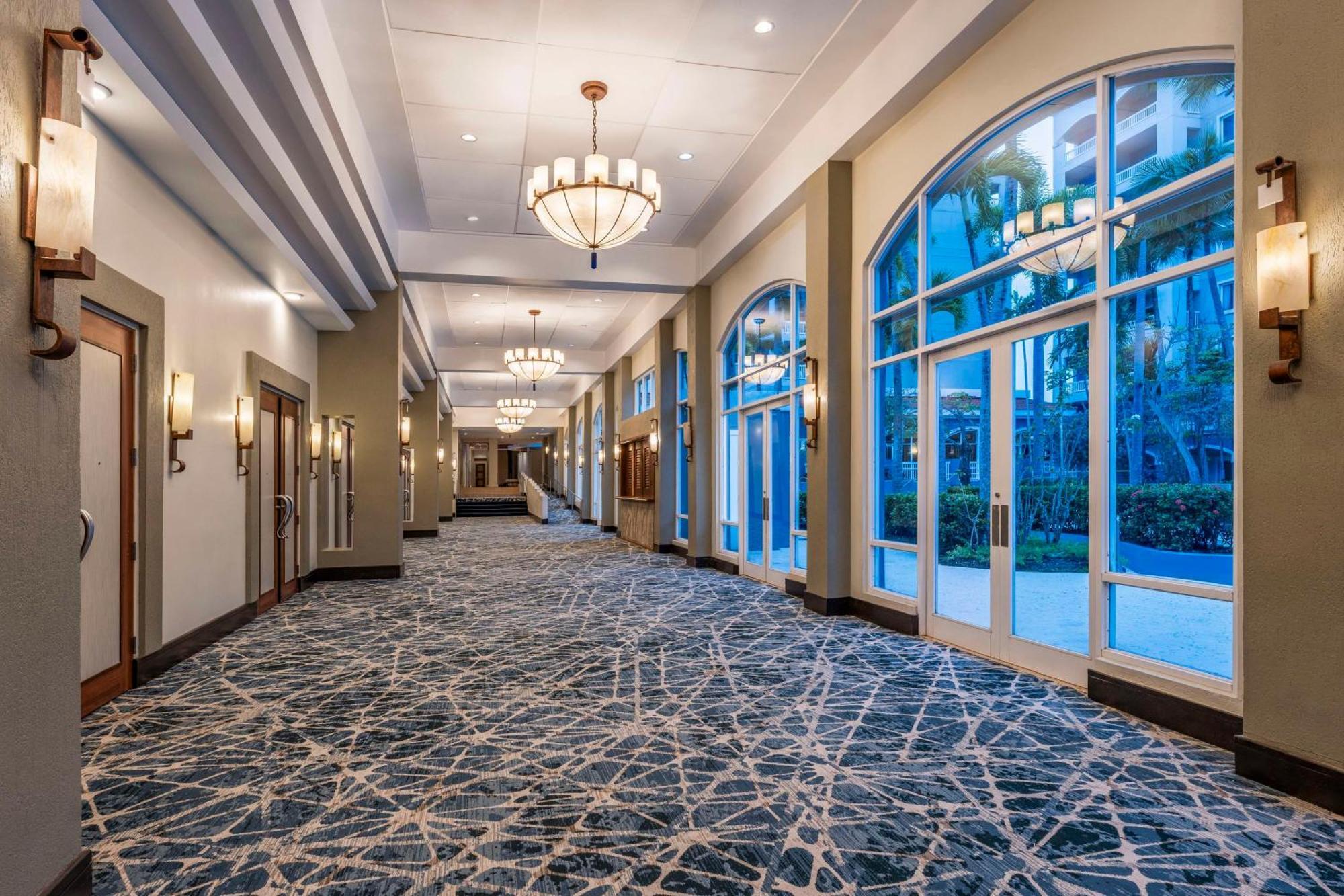 Embassy Suites By Hilton Dorado Del Mar Beach Resort Ngoại thất bức ảnh